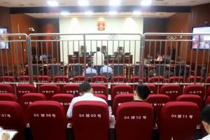 门将董某某6场职业比赛“放球” 收受64万!被判有期徒刑1年6个月