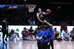 陈登星:小时候经常看文斯·卡特扣篮 但偶像是科比