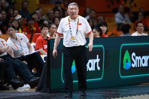 苏群:宫鲁鸣是中国篮球传奇教练 面对恶毒言语我会挺身而出