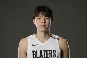 徐静雨:主力灰头土脸&杨瀚森重整旗鼓 只要不故意黑都知道多出色