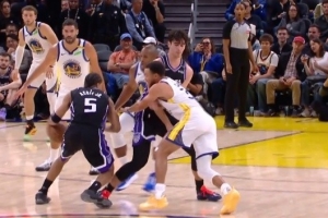蜘蛛直播-专业体育直播_五大联赛_NBA直播_足球直播